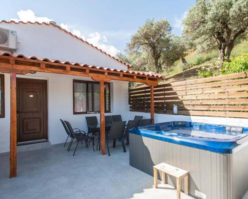 фото MANGO Skiathos
