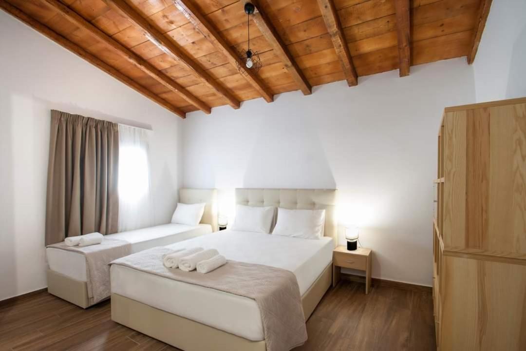 фото MANGO Skiathos