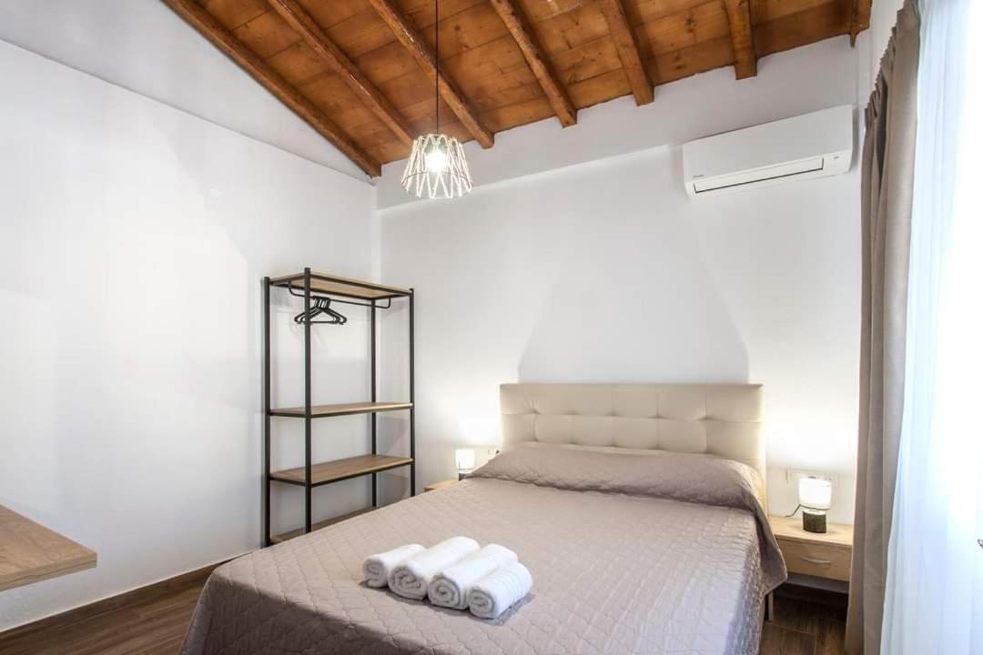 фото MANGO Skiathos