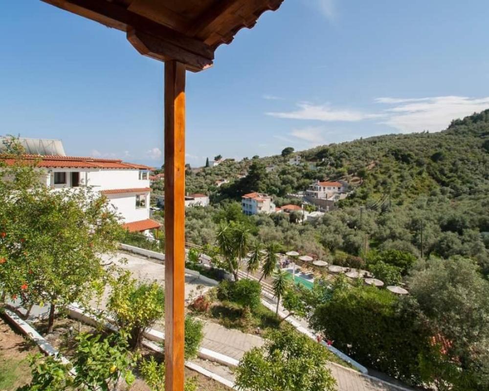 фото MANGO Skiathos