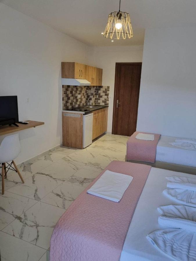 фото MANGO Skiathos