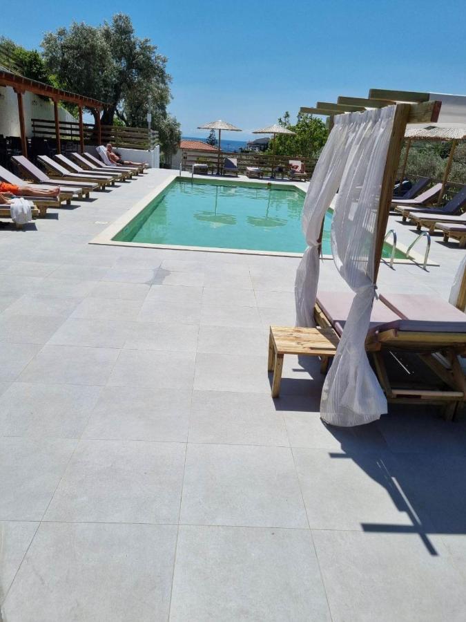 фото MANGO Skiathos