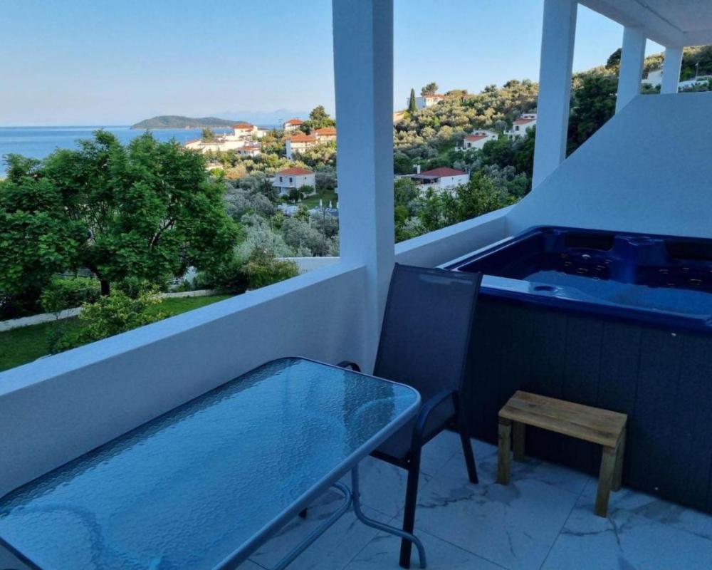 фото MANGO Skiathos