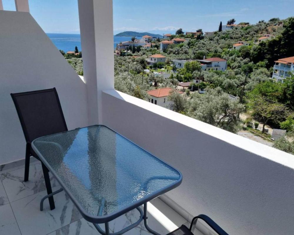 фото MANGO Skiathos