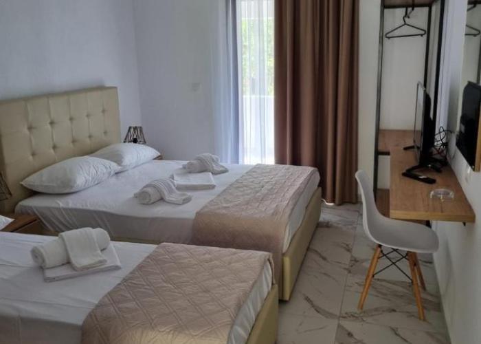 MANGO Skiathos
