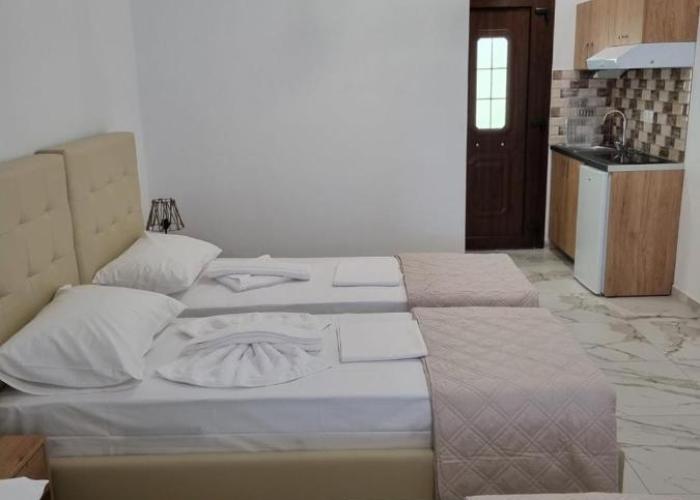 MANGO Skiathos