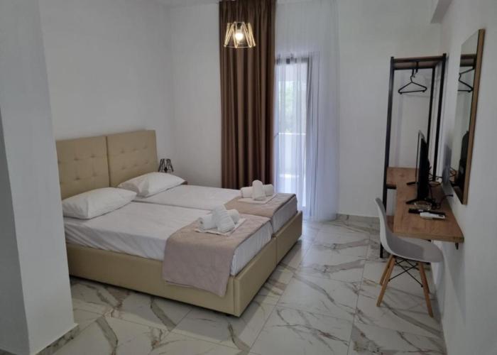MANGO Skiathos