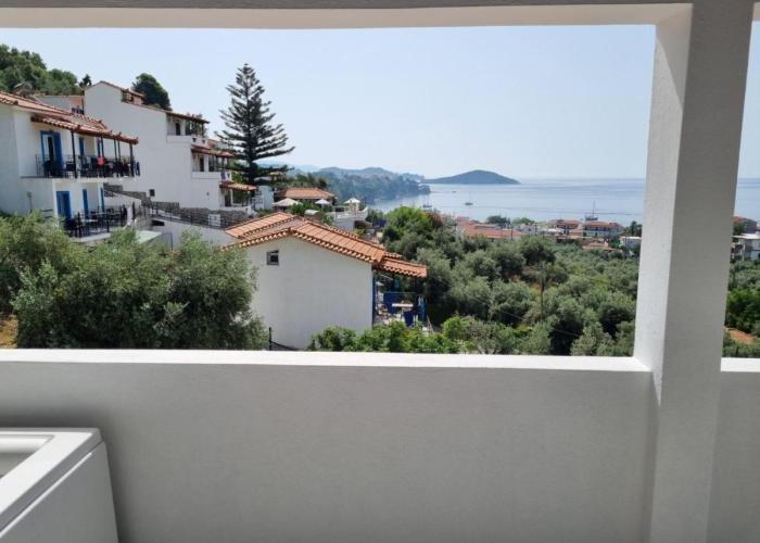 MANGO Skiathos