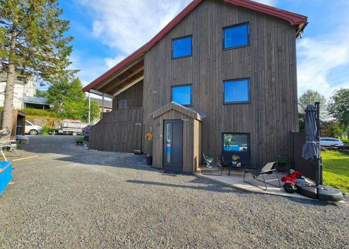Innholdsrik og koselig leilighet i Svolvær Lofoten