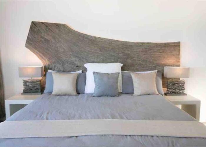 6 bedrooms villa with sea view private pool and enclosed garden at Lowlands