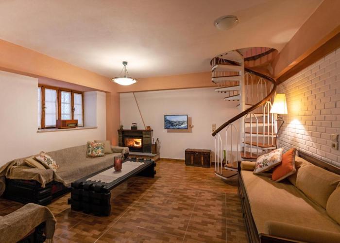 Kallisti Vitina Home