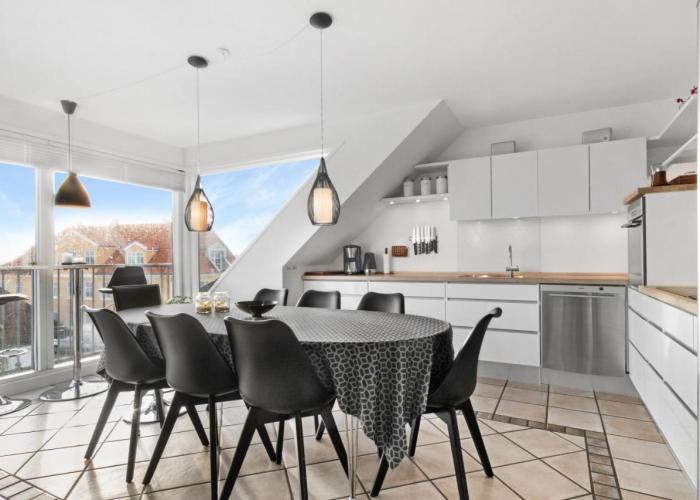 Fantastic holiday apartment in the center of Lkken!