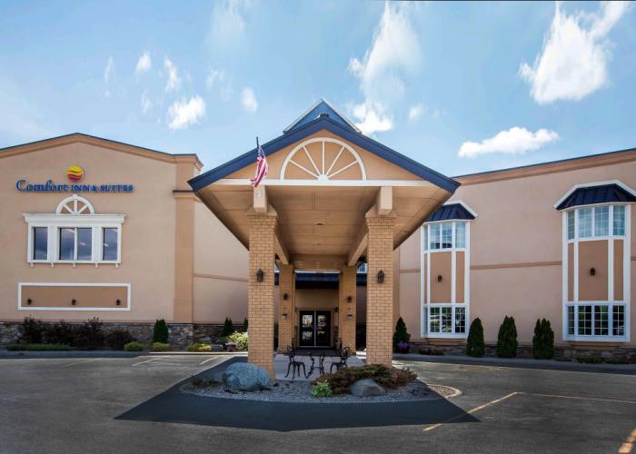 Comfort Inn & Suites Plattsburgh - Morrisonville