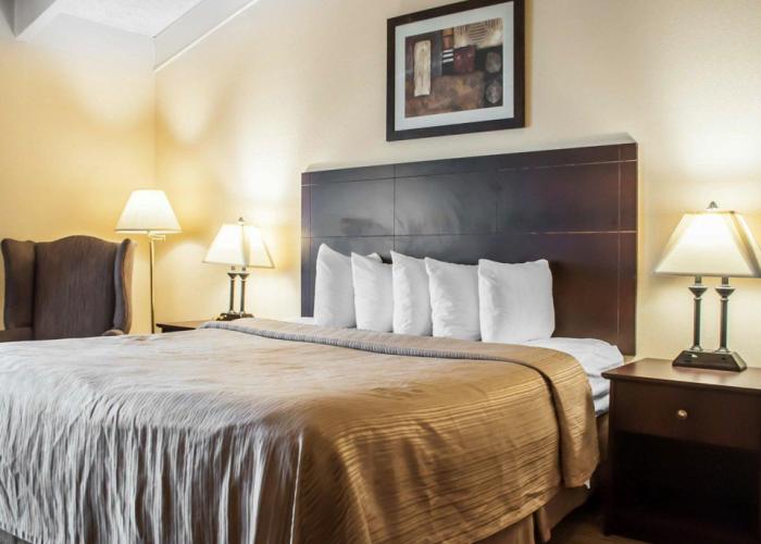 Comfort Inn & Suites Plattsburgh - Morrisonville