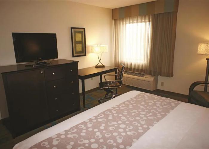 La Quinta Inn & Suites by Wyndham Plattsburgh