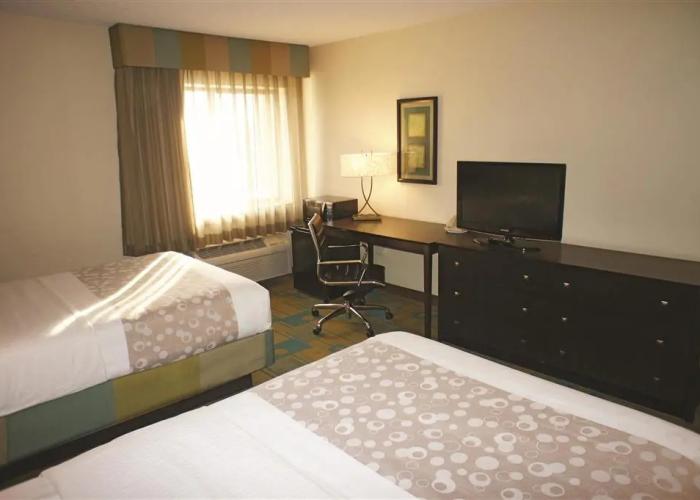 La Quinta Inn & Suites by Wyndham Plattsburgh