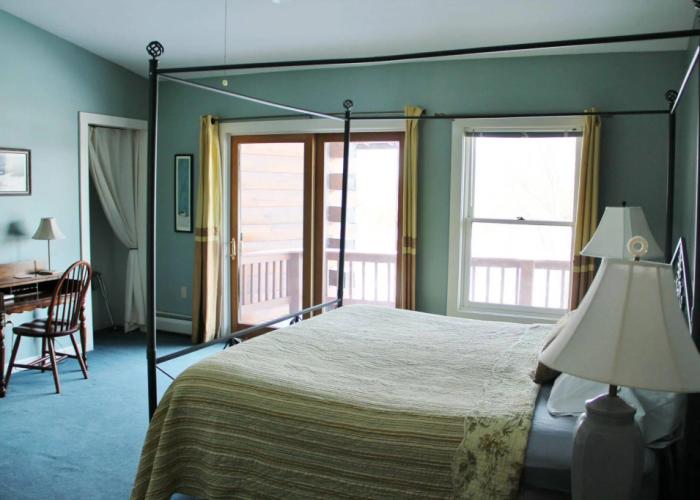 Point au Roche Lodge