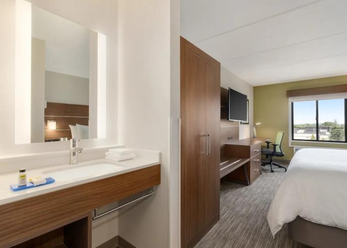 Holiday Inn Express Plattsburgh