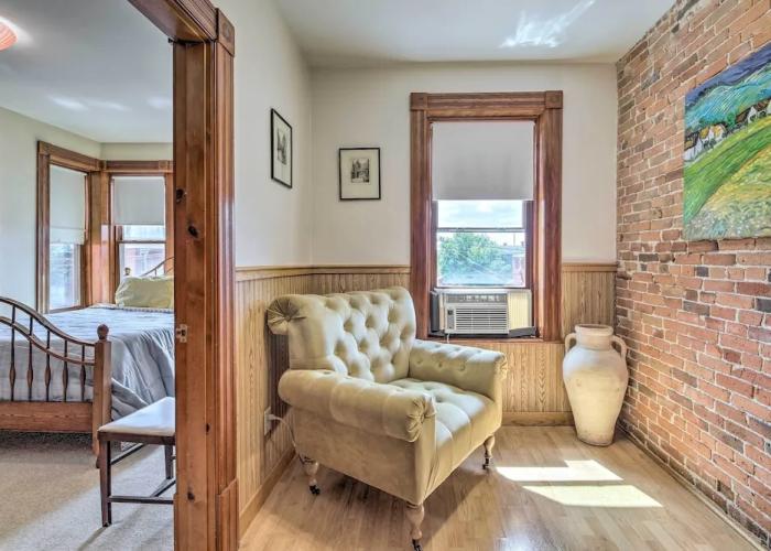 Historic Apartment - Half Mi to Lake Champlain!