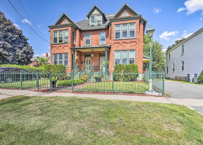 Historic Apartment - Half Mi to Lake Champlain!