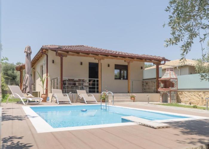 LUXURY VILLAS ELENI STEFI