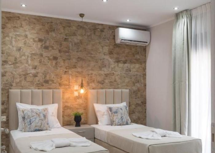 LUXURY VILLAS ELENI STEFI