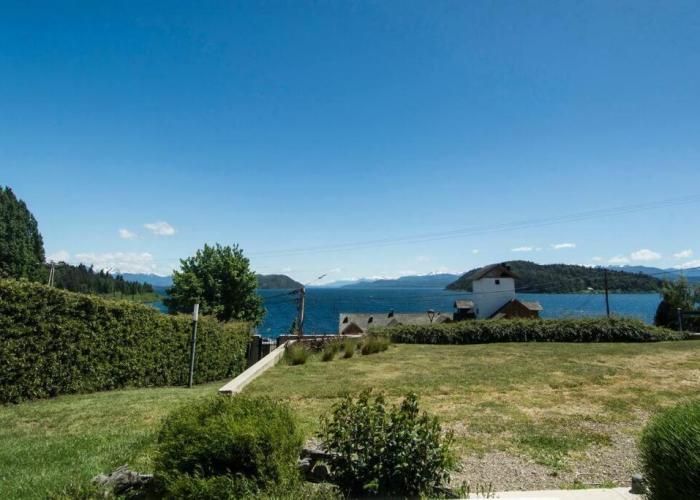 Depto Playa Bonita frente al lago Nahuel Huapi