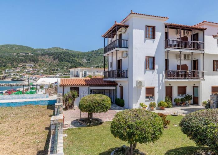 Nikolaos studios apartments