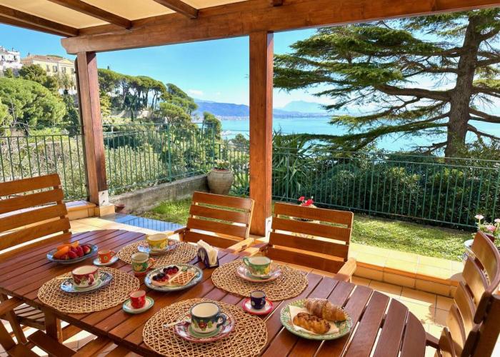 Villa Teresa con piscina costiera amalfitana