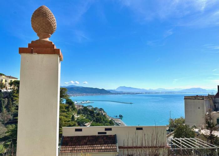 Villa Teresa con piscina costiera amalfitana