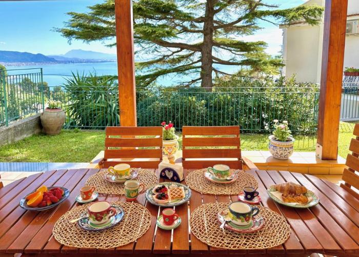 Villa Teresa con piscina costiera amalfitana