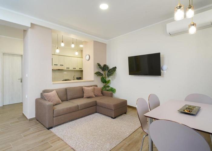 AMVROSIA APARTMENT