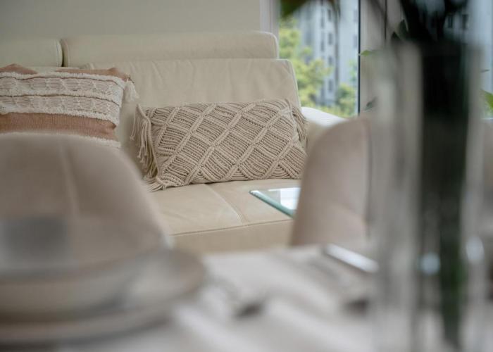 Exceptional Apartment with Parking for 6 Guests by Noclegi Renters
