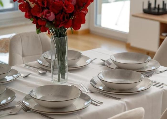 Exceptional Apartment with Parking for 6 Guests by Noclegi Renters