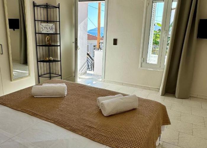 Onar Seaview Apartment in Pythagorio