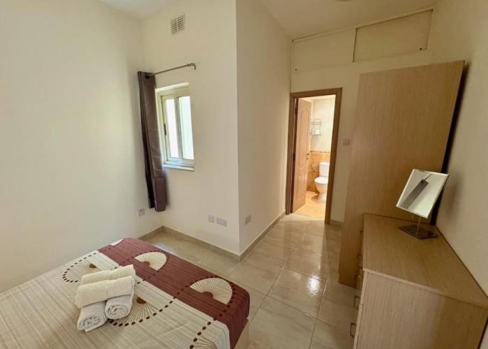 Peaceful 2 bed, 2 bath flat & breathtaking views