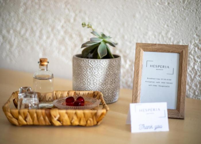 Hesperia Apartments