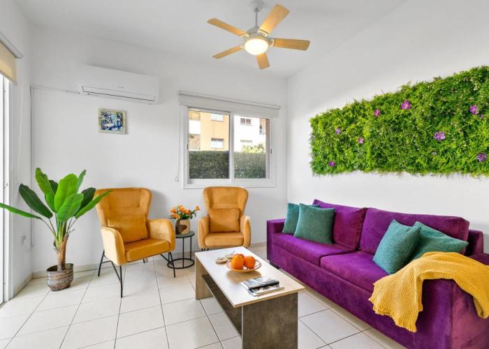 Iris Bloom Holiday Apartment