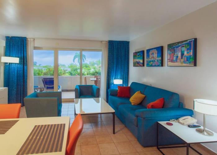 Sublime Stay - Royal Retreats at Maho Beach