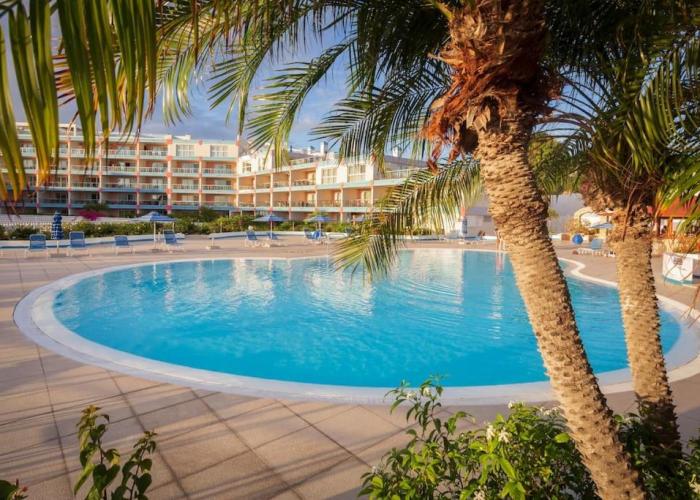 Sublime Stay - Royal Retreats at Maho Beach