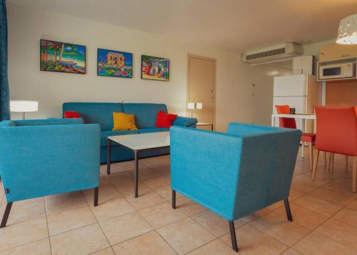 Sublime Stay - Royal Retreats at Maho Beach