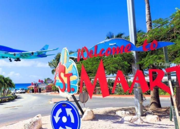 Sublime Stay - Royal Retreats at Maho Beach