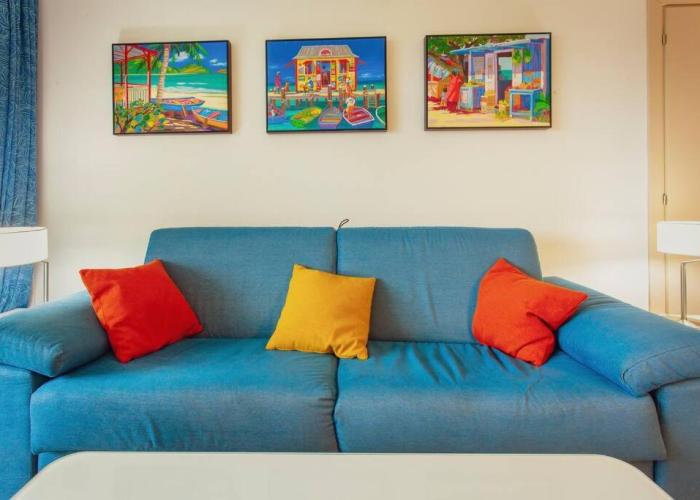 Sublime Stay - Royal Retreats at Maho Beach