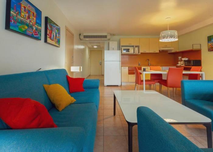 Sublime Stay - Royal Retreats at Maho Beach