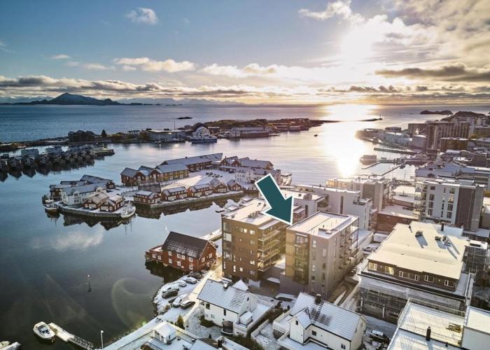 Modern apartment with balcony in the center of Svolvær