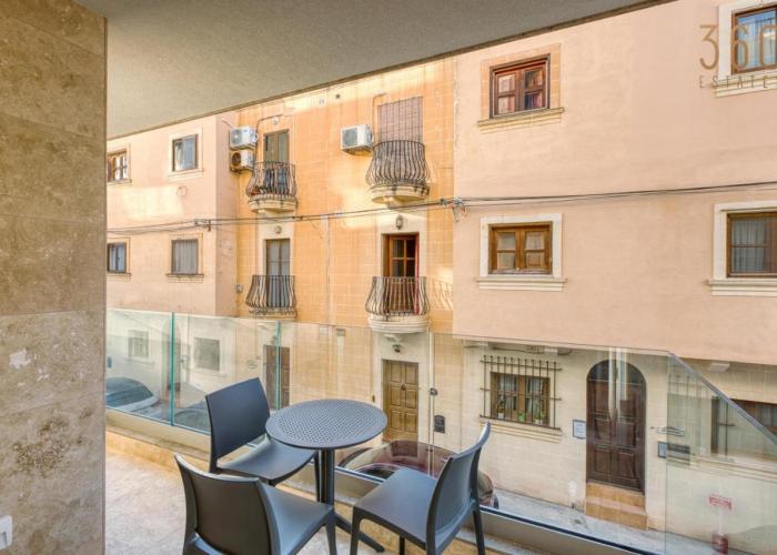 Roof top pool sensations APARTMENTS all with WIFI and AC