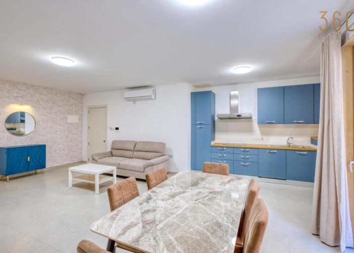 Roof top pool sensations APARTMENTS all with WIFI and AC