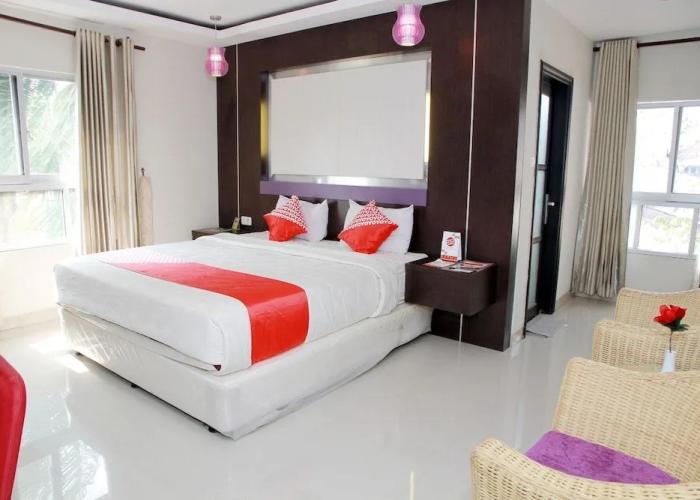OYO 1656 Parama Su Hotel