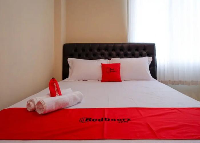 RedDoorz near Millenium Waterpark Palu
