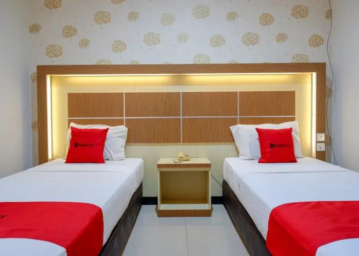 RedDoorz @ Hotel Bumi Palupy